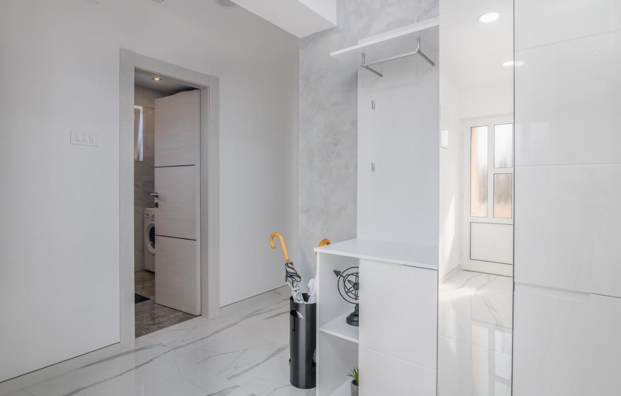 Apartman Luxury Lure Крк Екстер'єр фото